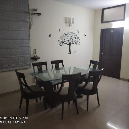 Hotel Home Stay Dwarka デリー エクステリア 写真