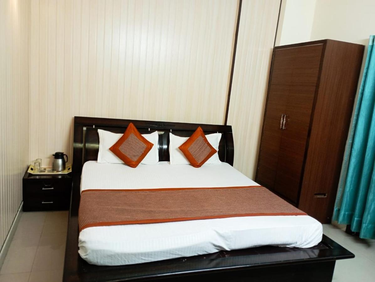 Hotel Home Stay Dwarka デリー エクステリア 写真