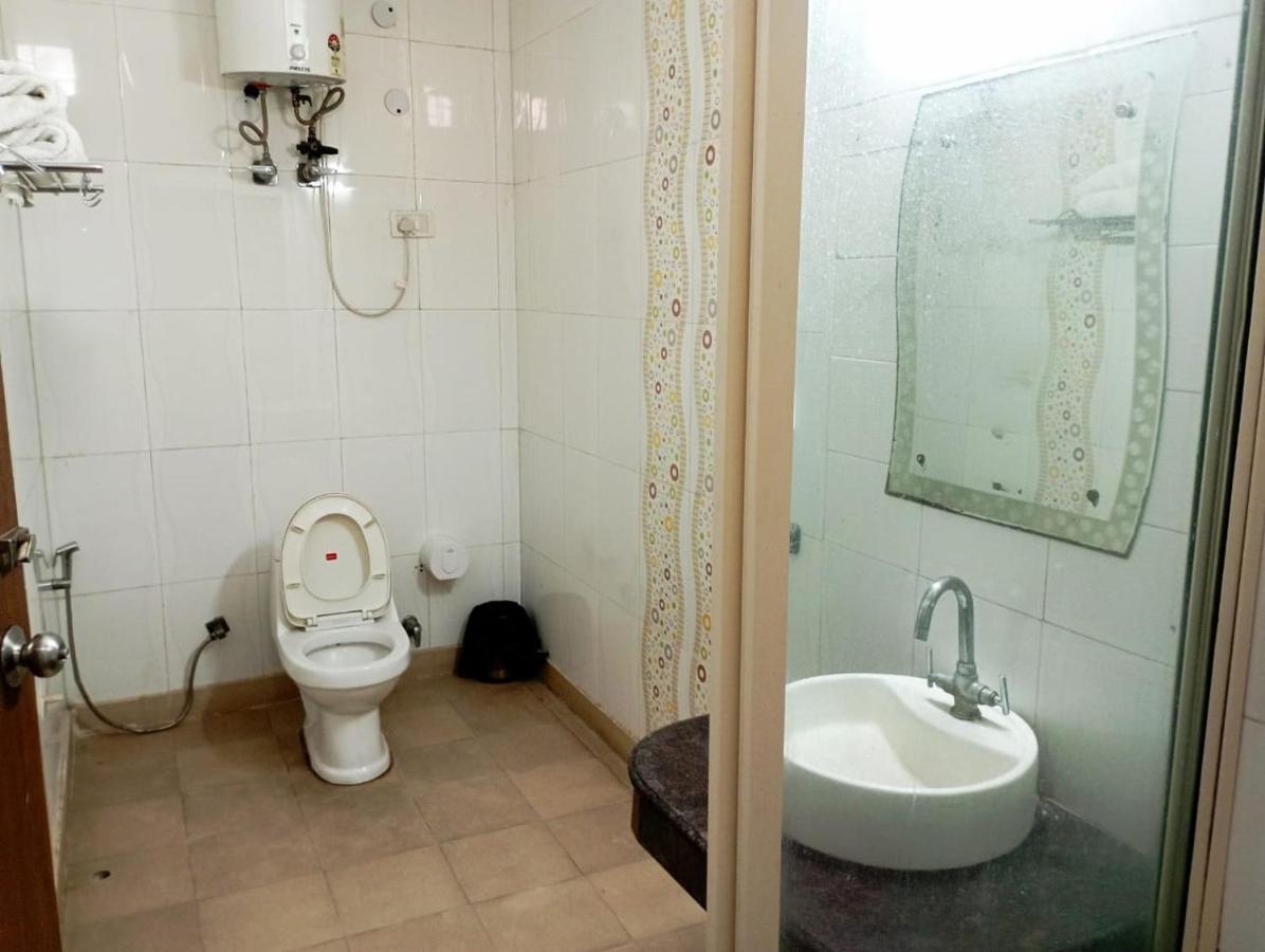 Hotel Home Stay Dwarka デリー エクステリア 写真