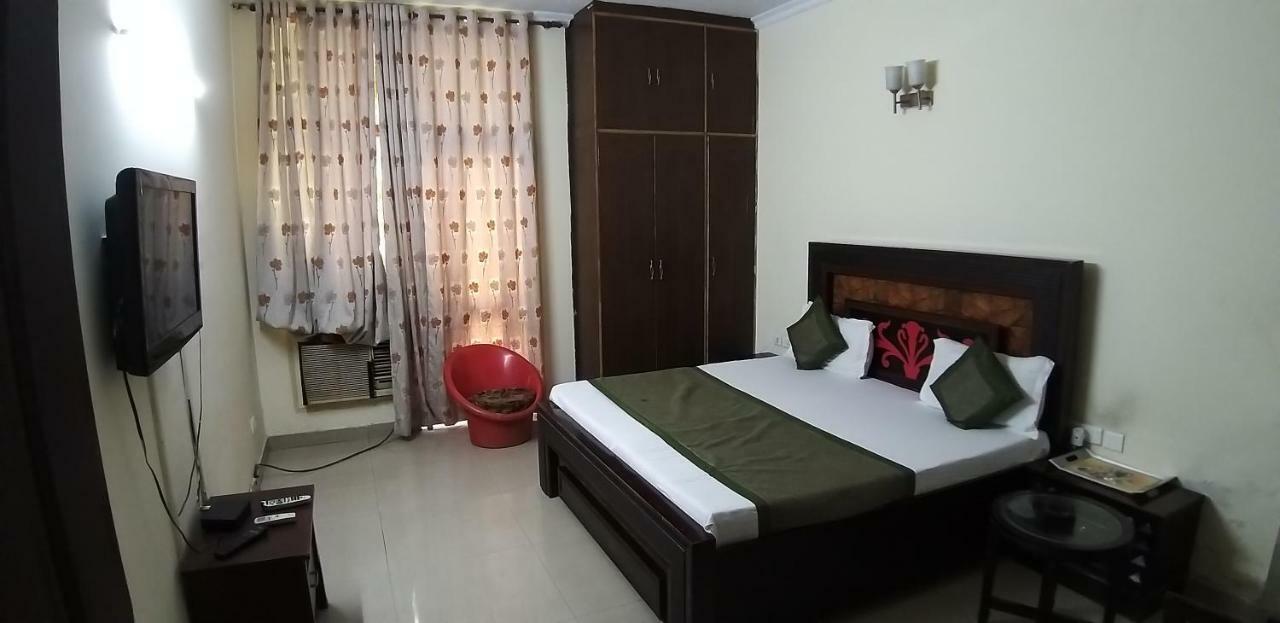 Hotel Home Stay Dwarka デリー エクステリア 写真